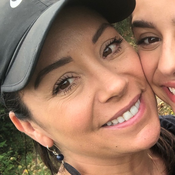 Meet your Posher, Katherine - Picture 1 of 1